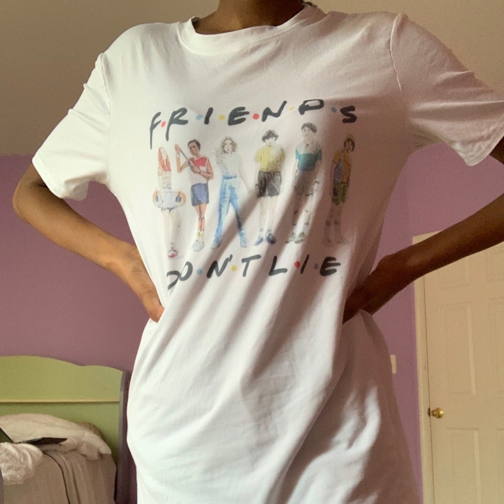 stranger things friends don’t lie tee